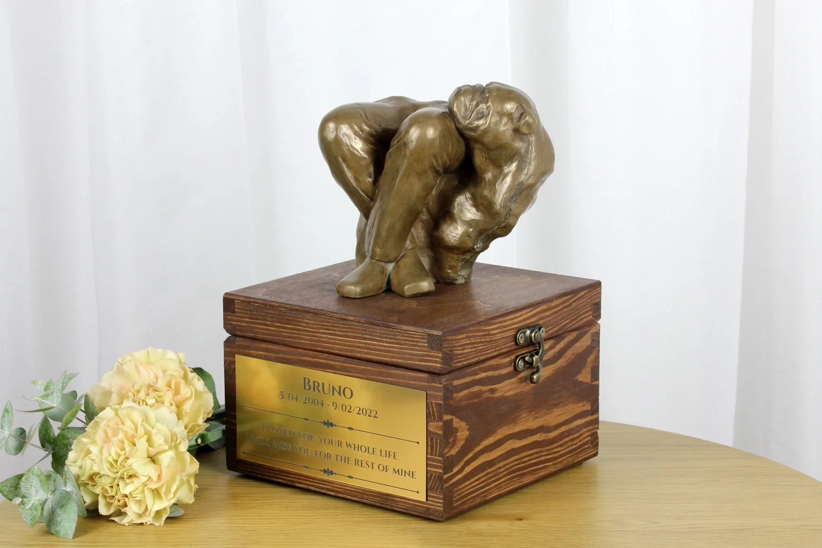 Bulldog urn met beeldje – persoonlijke urn voor hondenas — foto 3