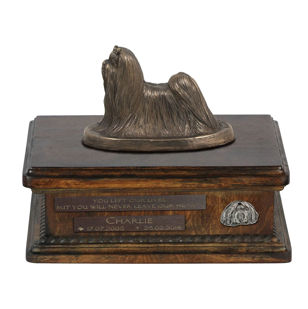 Persoonlijke houten urn met Shih Tzu beeldje voor hondenas.