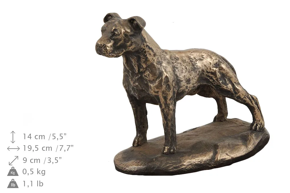 Persoonlijke urn voor American Staffordshire Terrier met beeldje en hout. — foto 5