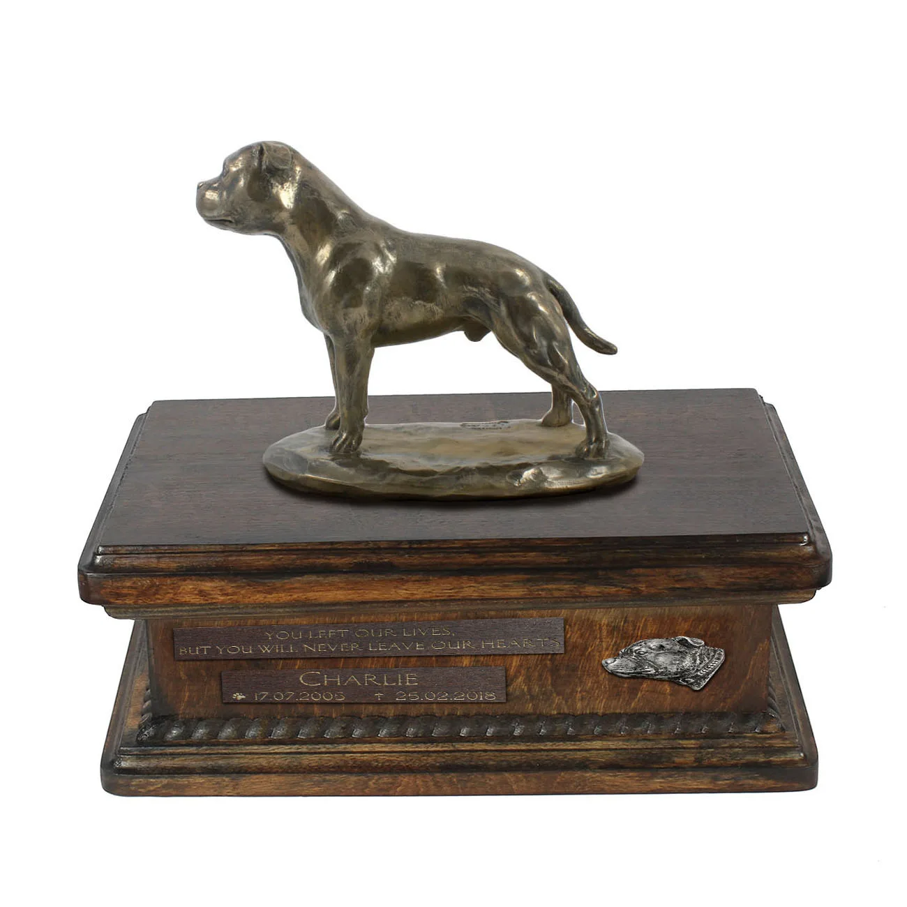 Persoonlijke urn voor Staffordshire Bull Terrier met beeldje en houten design