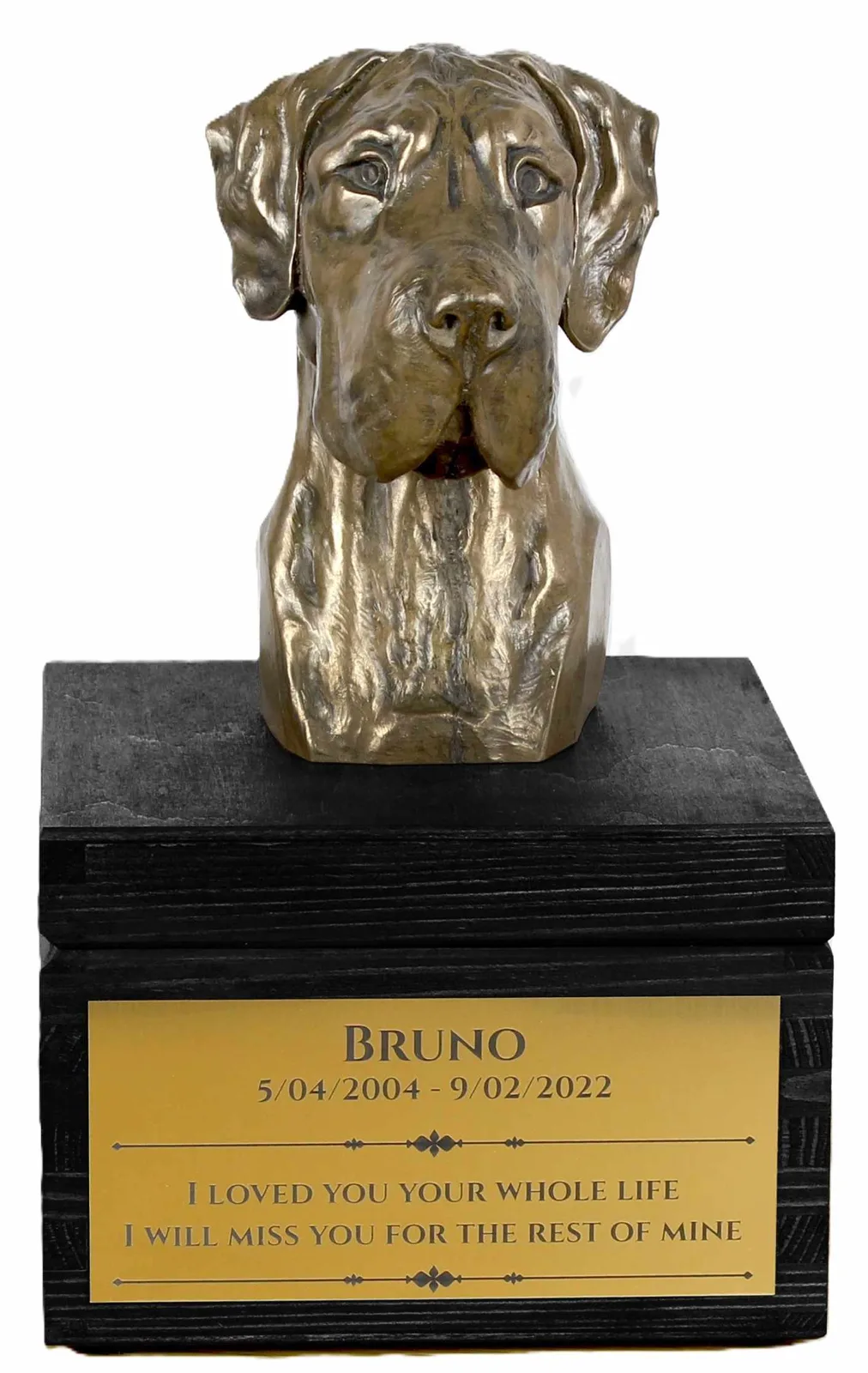 Urn met gravure en hondensculptuur van een Deense Dog
