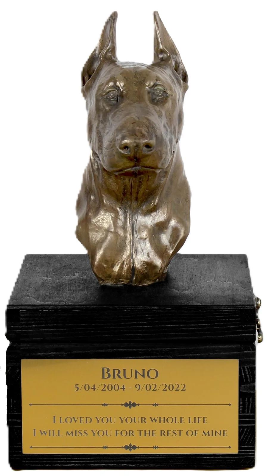 Urn met gravure en sculptuur van een Dobermann, handgemaakt kunstwerk
