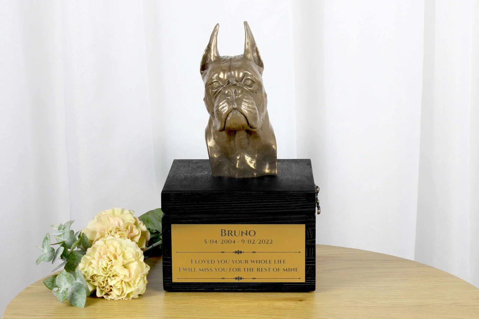 Urn met gravure en sculptuur van een Duitse Boxer, handgemaakt. — foto 2