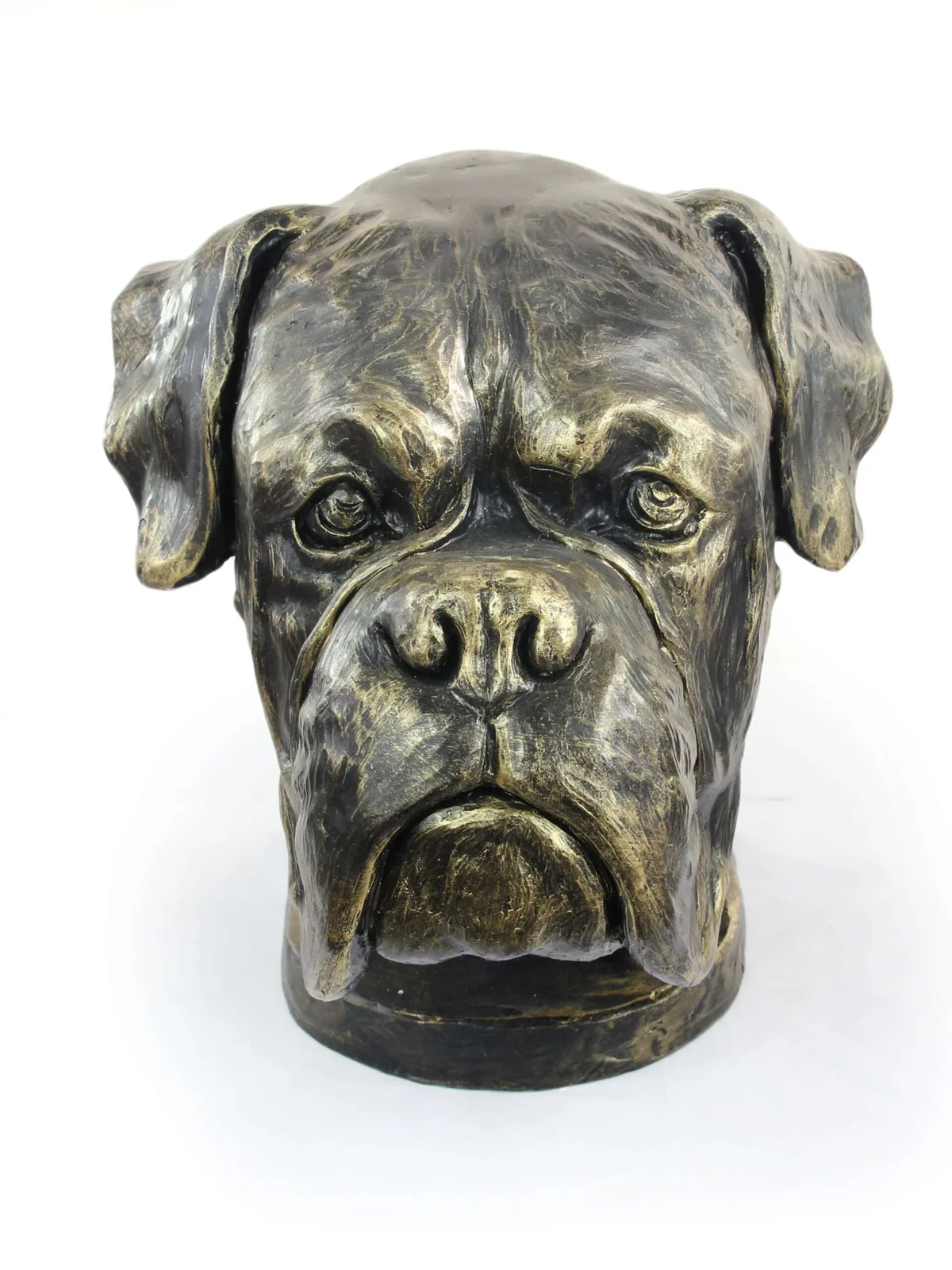 Urn voor hondenas – Duitse Boxer bust voor in de tuin